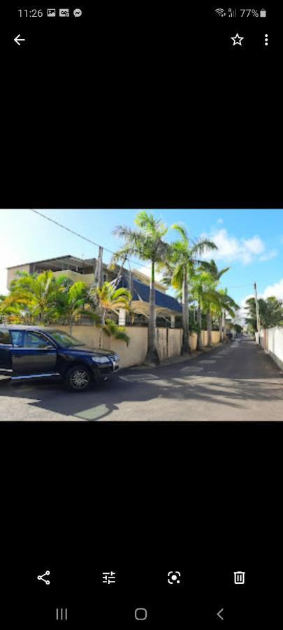 Pereybere Beach Oasis Tropicalアパートホテル エクステリア 写真