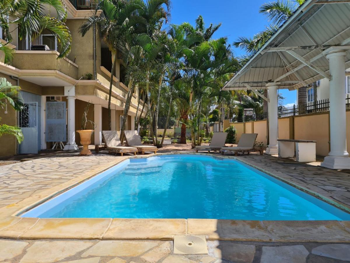 Pereybere Beach Oasis Tropicalアパートホテル エクステリア 写真